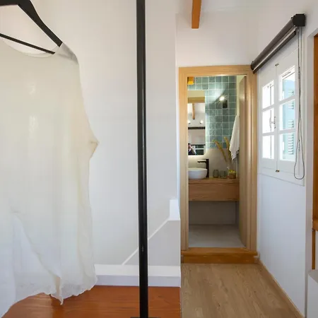 Angestrale Wood Lefkáda