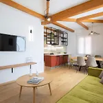 Angestrale Wood Apartmán